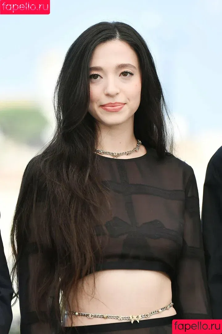 Mikey Madison / mikeyymadison / onlymikeyyyyy Onlyfans Photo Gallery 