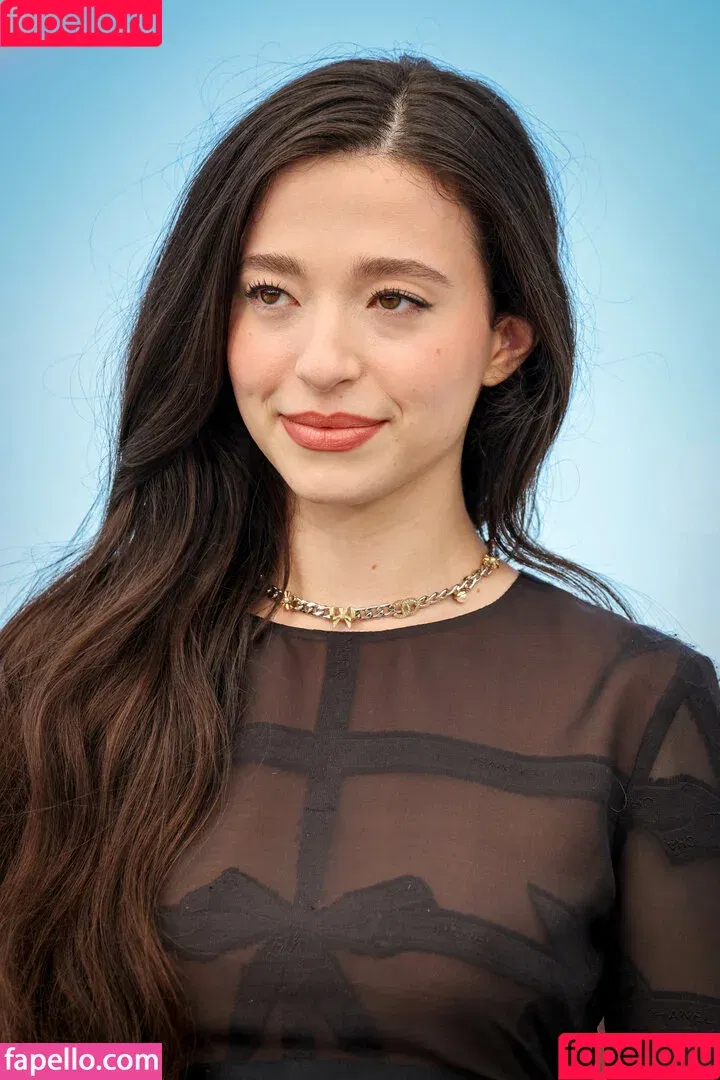 Mikey Madison / mikeyymadison / onlymikeyyyyy Onlyfans Photo Gallery 