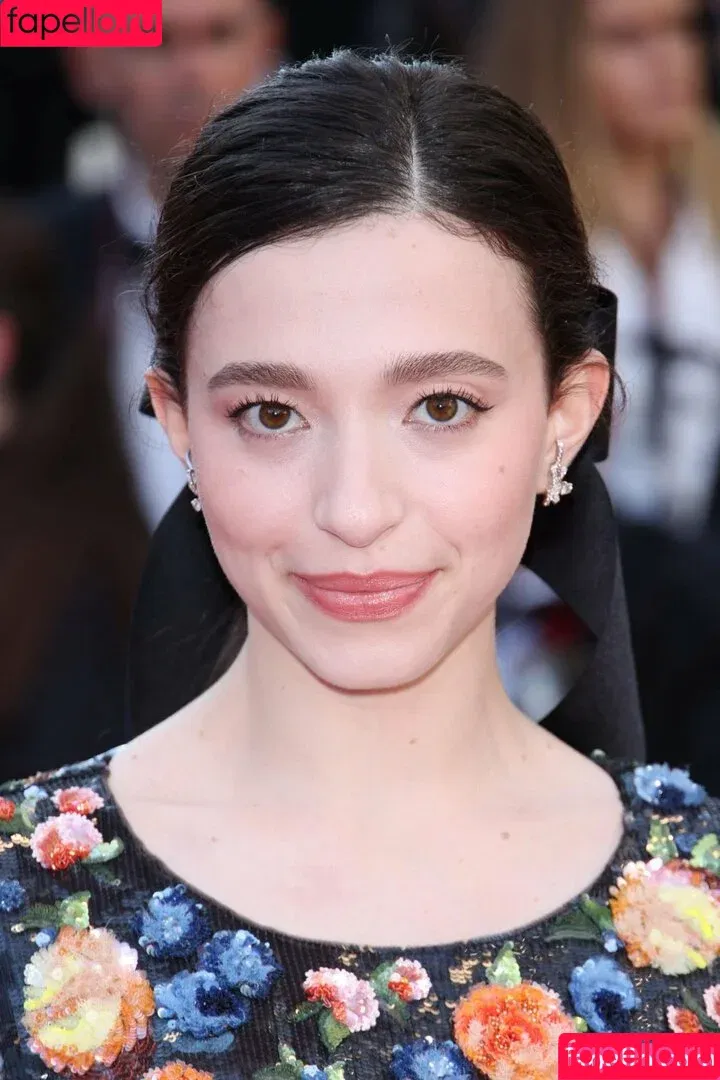 Mikey Madison / mikeyymadison / onlymikeyyyyy Onlyfans Photo Gallery 