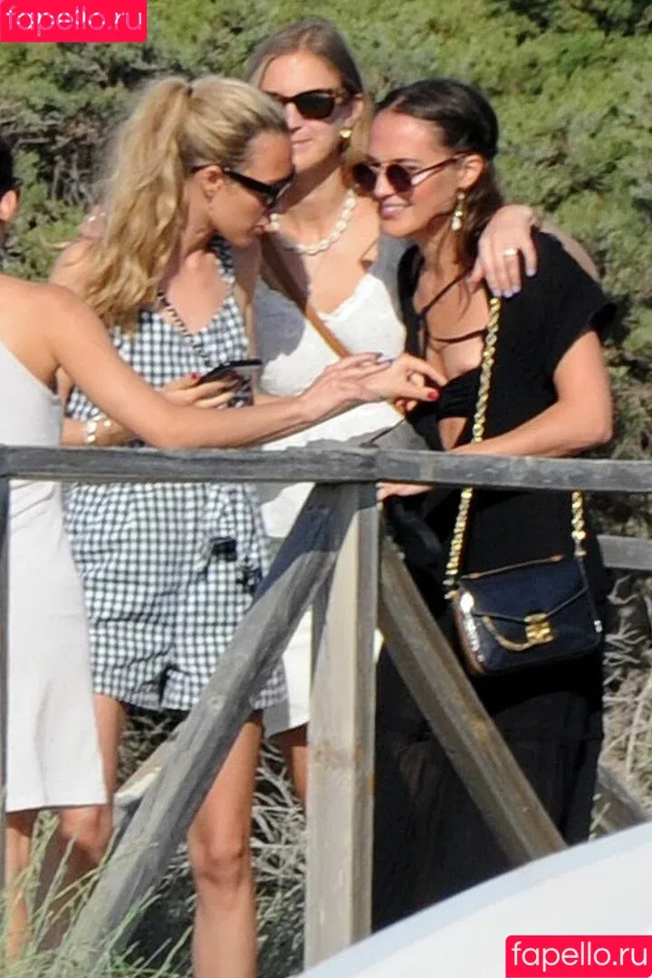 Alicia Vikander / aliciavikanderdaily Onlyfans Photo Gallery 