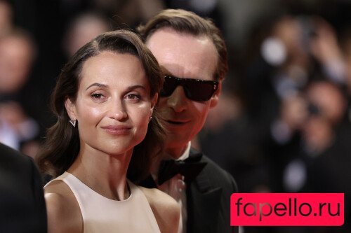 Alicia Vikander Nude Onlyfans Photo 43