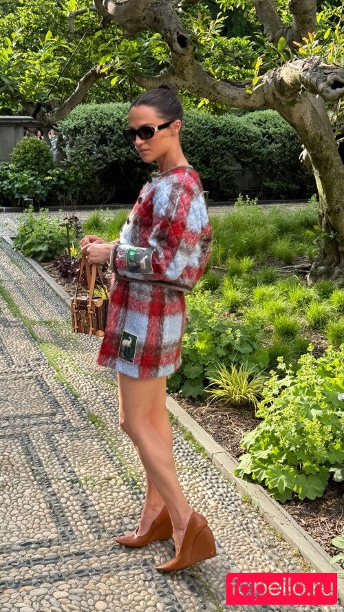 Alicia Vikander Nude Onlyfans Photo 30