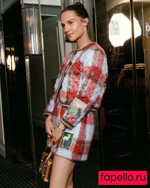 Alicia Vikander Nude Onlyfans Photo 6