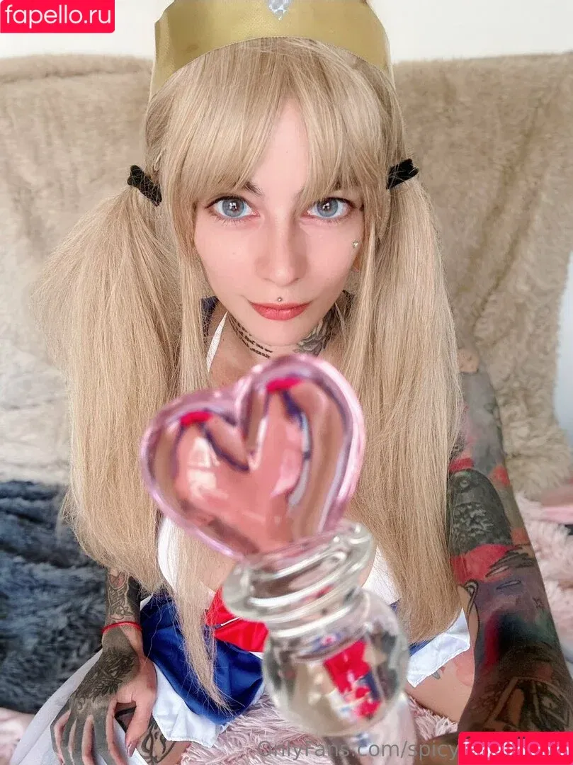 spicyxnena / spicyxramen Onlyfans Photo Gallery 