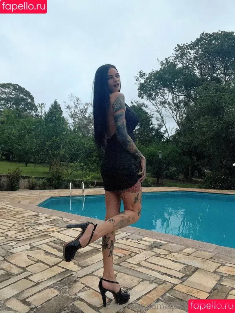 spicyxnena / spicyxramen Onlyfans Photo Gallery 