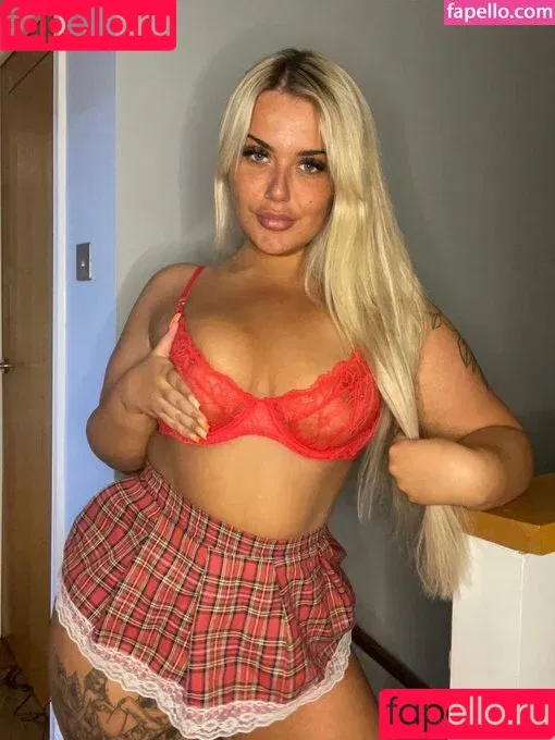 Josie B / Josieb18x / dollyjade1 Onlyfans Photo Gallery 