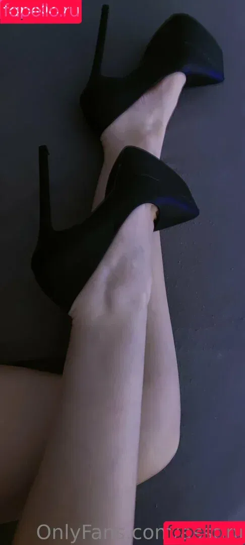 asstini Onlyfans Photo Gallery 