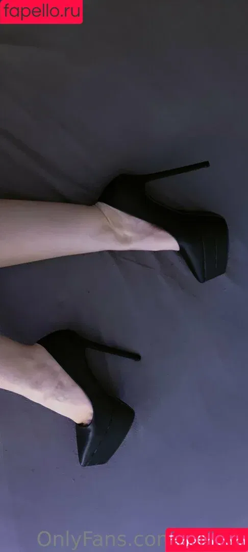 asstini Onlyfans Photo Gallery 