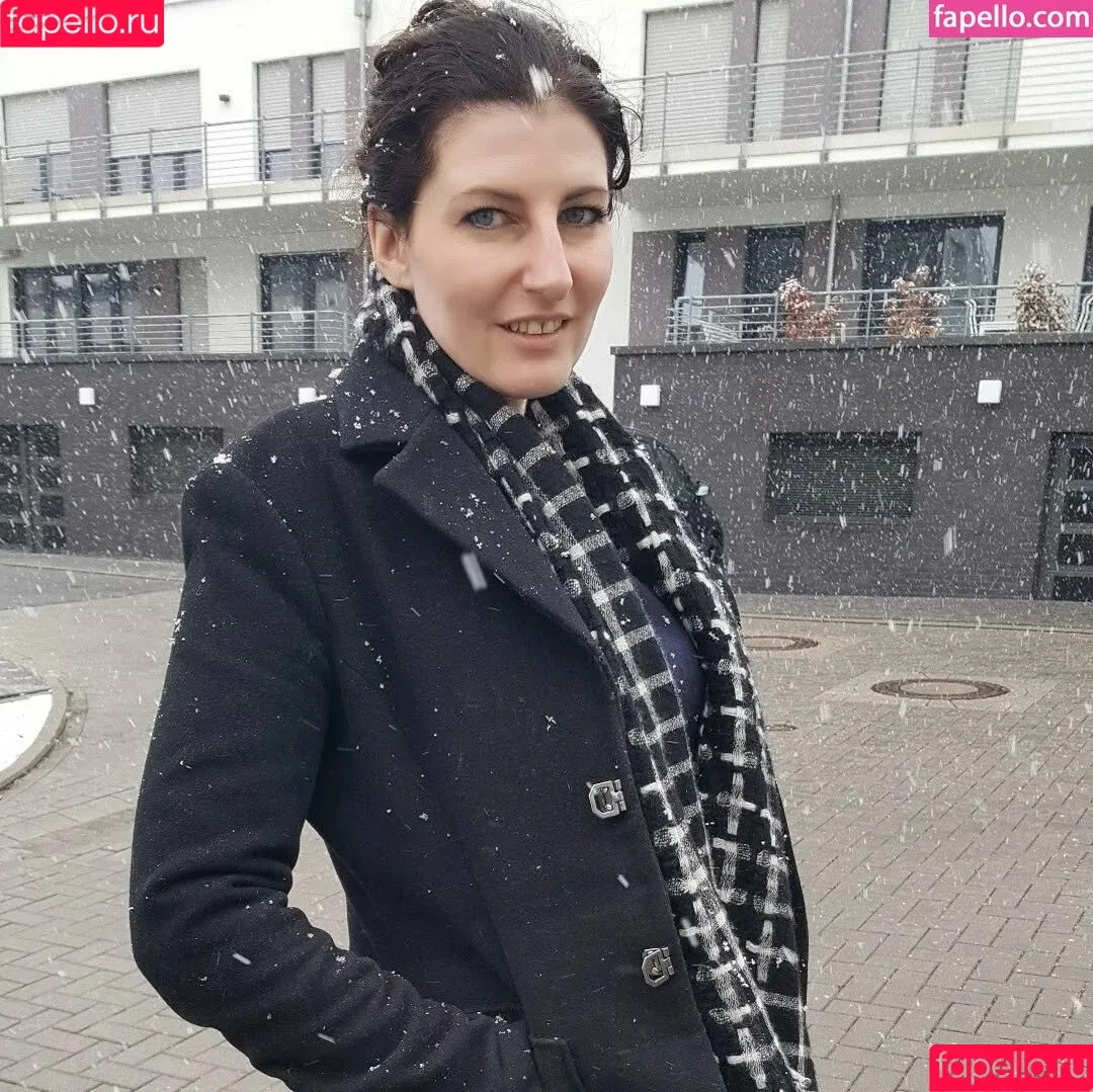 Sabrina Deep / SabrinaDeep / https: / realsabrinadeep Onlyfans Photo Gallery 