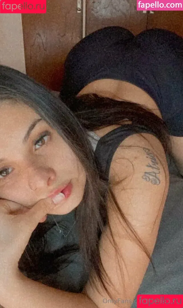 cari-xxx1 / cari_c_ Onlyfans Photo Gallery 