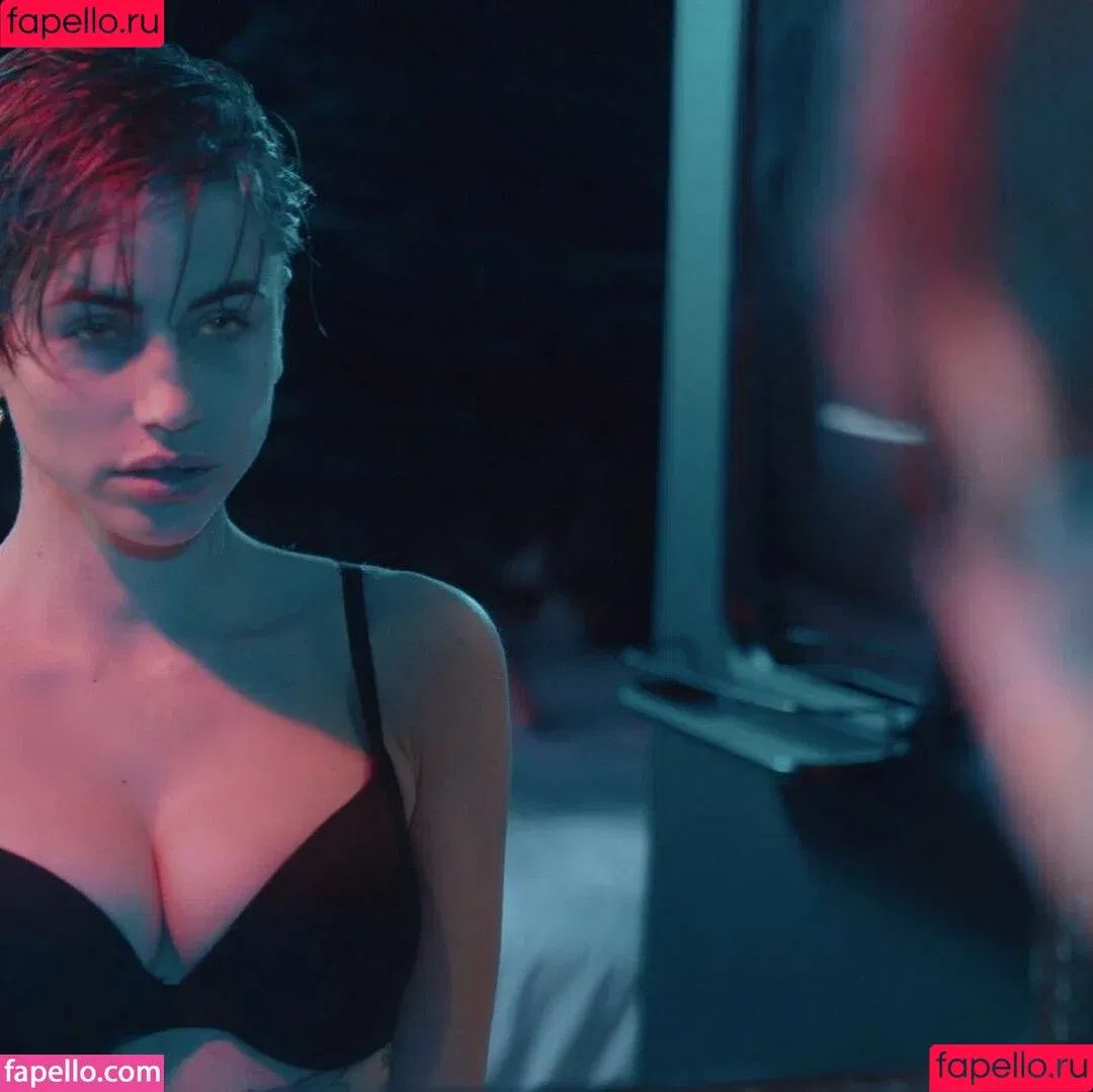 Gaelle Garcia Diaz / GaelleGD Onlyfans Photo Gallery 