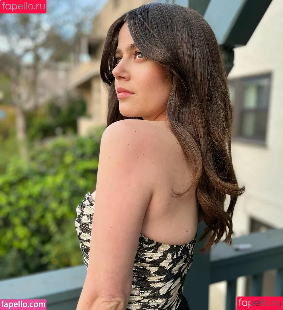 Molly Gordon / crashgordon / mollsterg Onlyfans Photo Gallery 