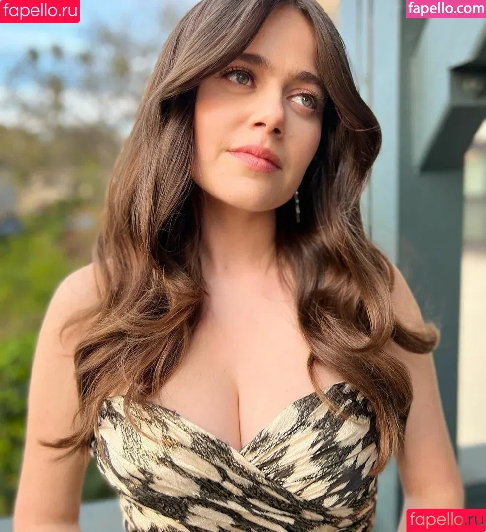 Molly Gordon / crashgordon / mollsterg Onlyfans Photo Gallery 