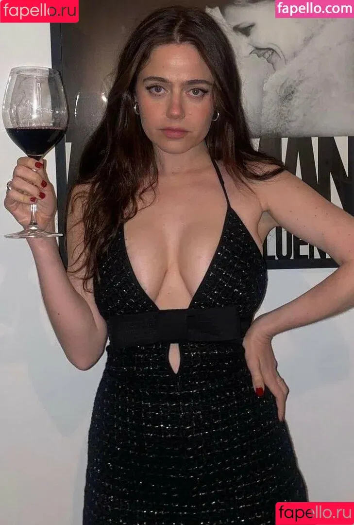 Molly Gordon / crashgordon / mollsterg Onlyfans Photo Gallery 