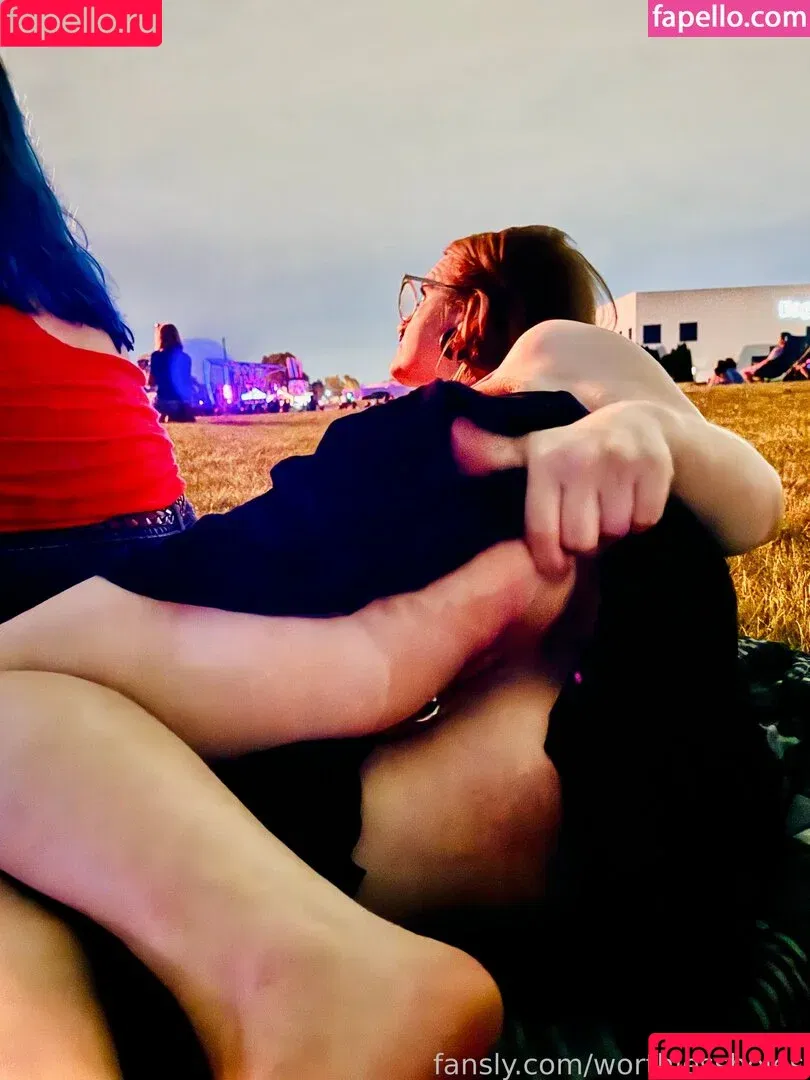 worthlessasshole5 / worthlessholes Onlyfans Photo Gallery 