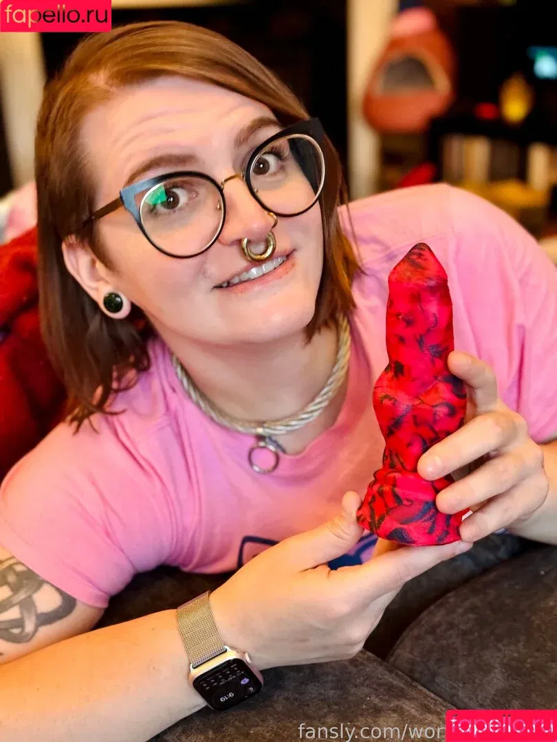 worthlessasshole5 / worthlessholes Onlyfans Photo Gallery 