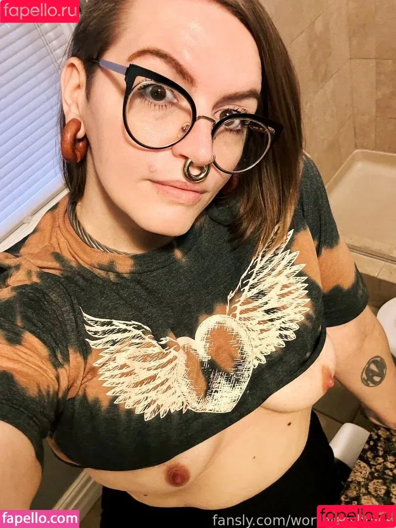 worthlessasshole5 / worthlessholes Onlyfans Photo Gallery 