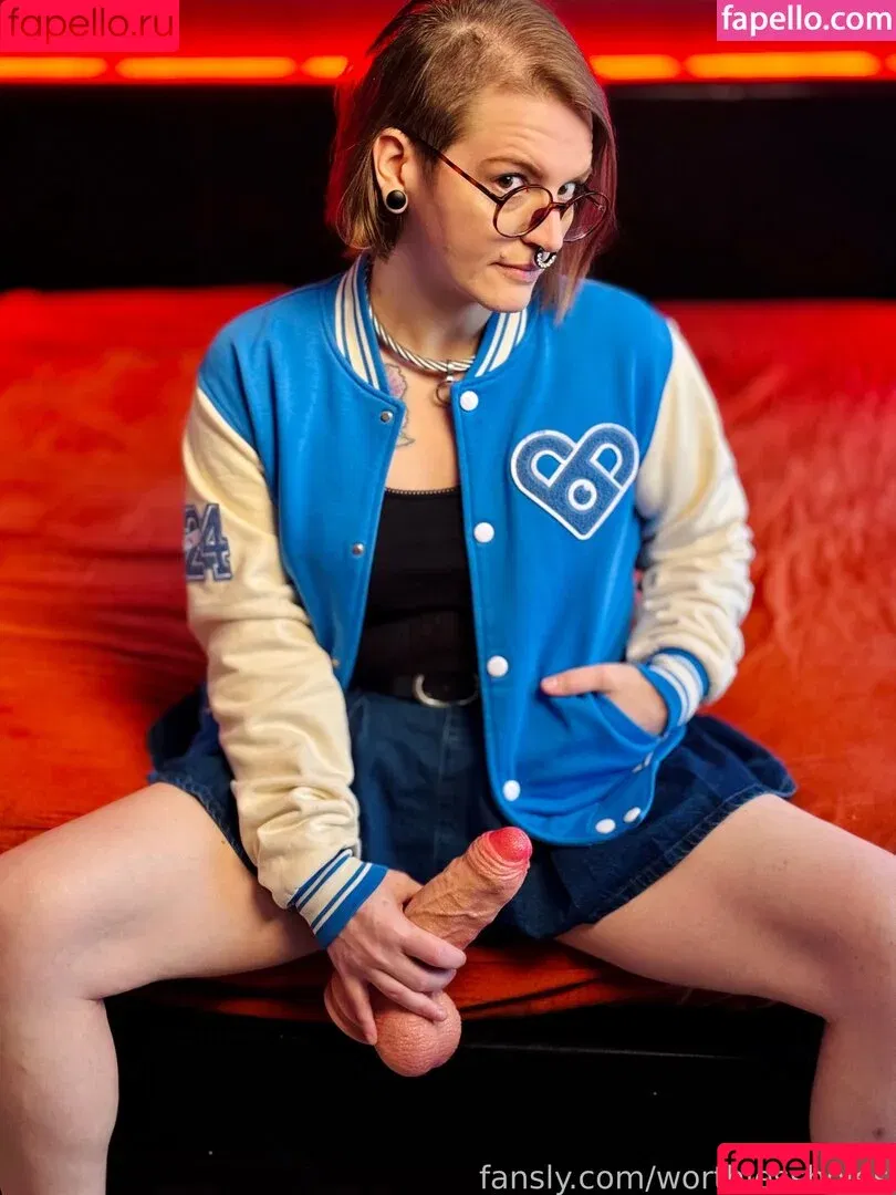 worthlessasshole5 / worthlessholes Onlyfans Photo Gallery 