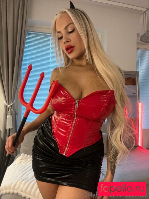 iinasse Nude Onlyfans Photo 26