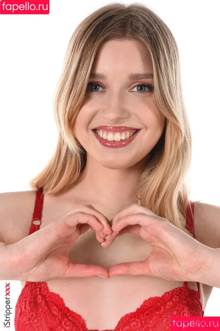 Freya Mayer / Freya.mayer / freyamayer_ / yourfreyamayer Onlyfans Photo Gallery 