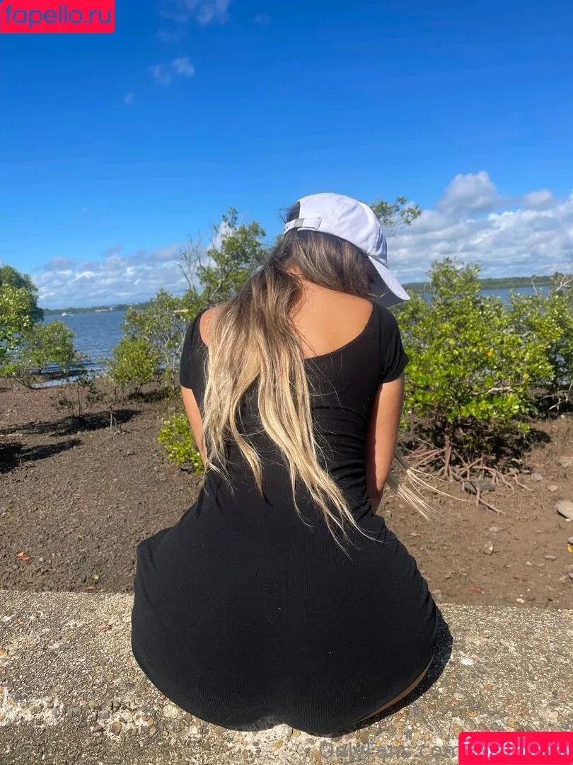 Vanessa / mybabyvee / mybabyveee / veenudes Onlyfans Photo Gallery 