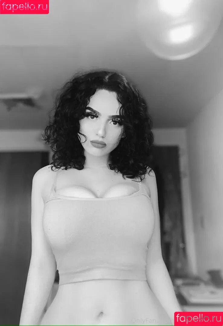 itsjessicarose / jessicarose111 / jessicarose_makeup Onlyfans Photo Gallery 