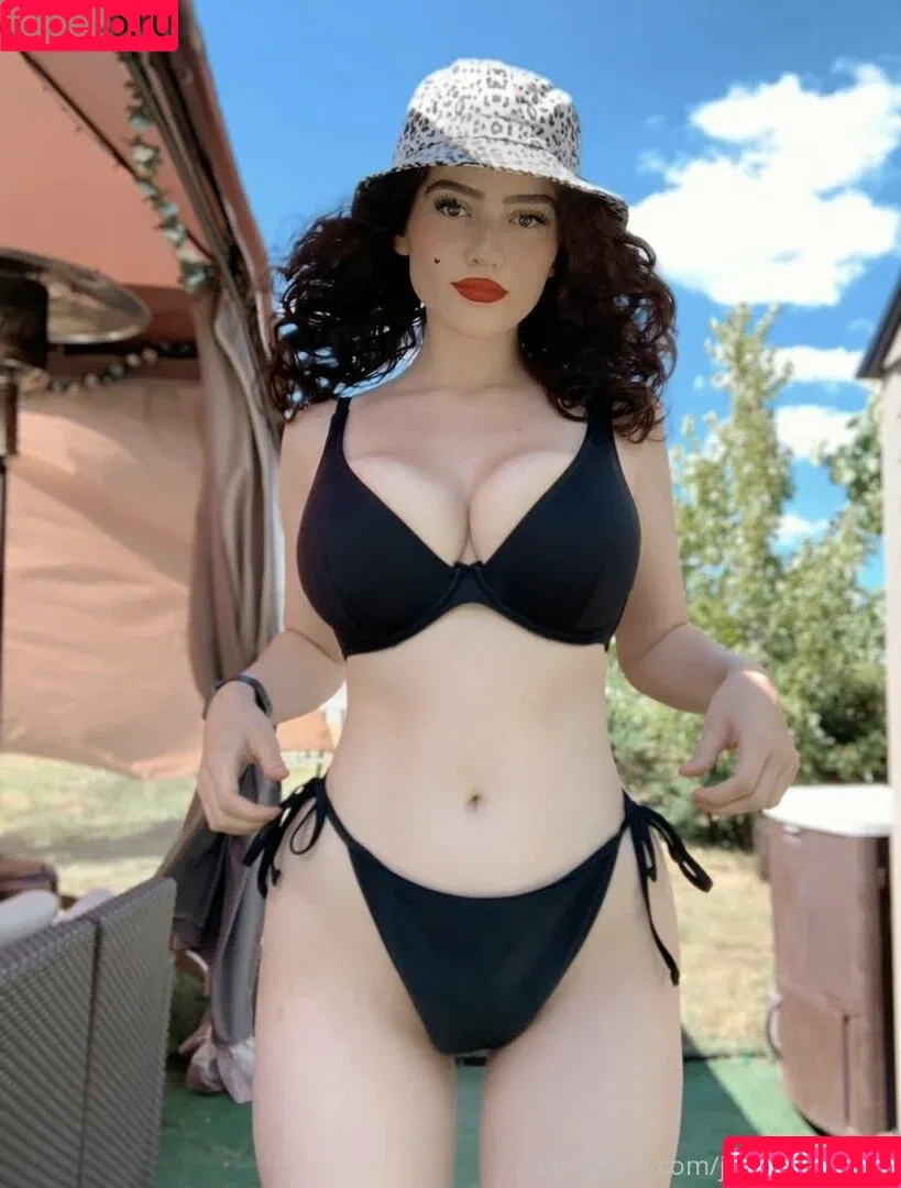 itsjessicarose / jessicarose111 / jessicarose_makeup Onlyfans Photo Gallery 