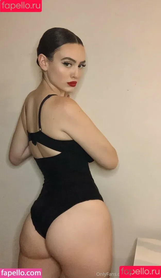 itsjessicarose / jessicarose111 / jessicarose_makeup Onlyfans Photo Gallery 