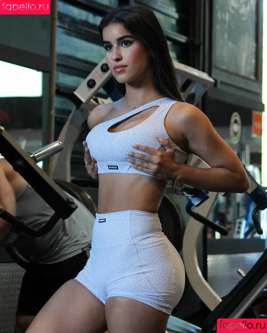 heyitsbean / heyitskimbean / kimyanajafi Onlyfans Photo Gallery 