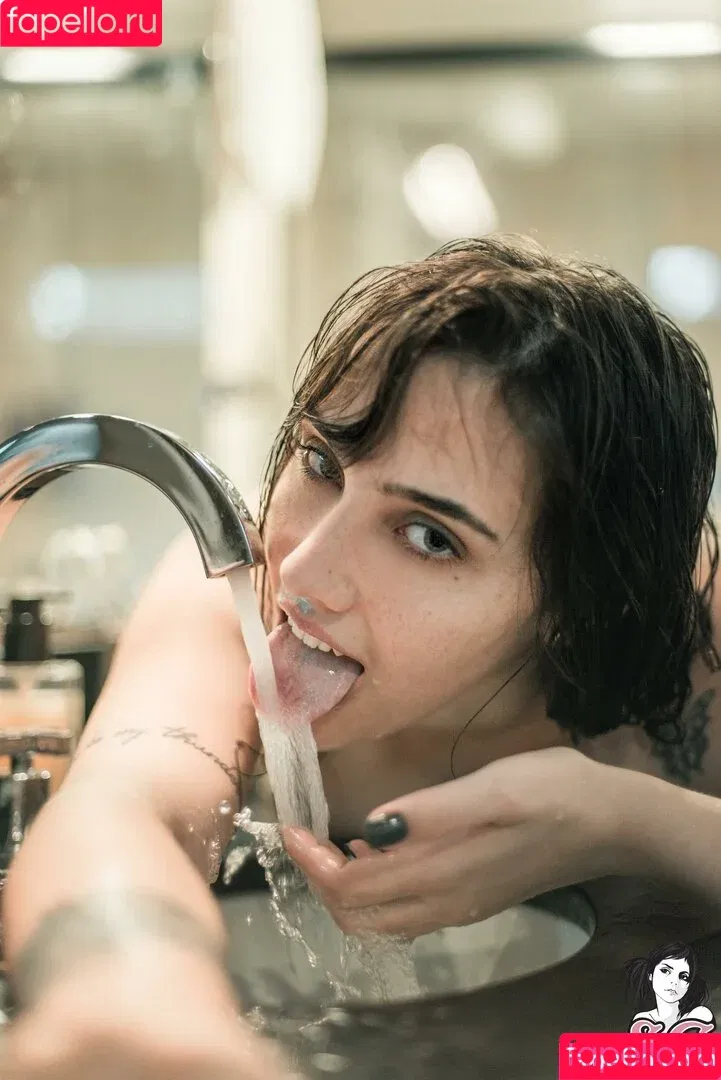 Haub Suicide / haubgirl / haubsuicide / sayhaub Onlyfans Photo Gallery 