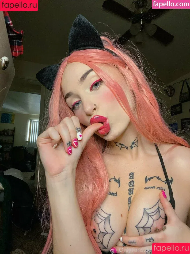 yung_cake / yung_cakee Onlyfans Photo Gallery 