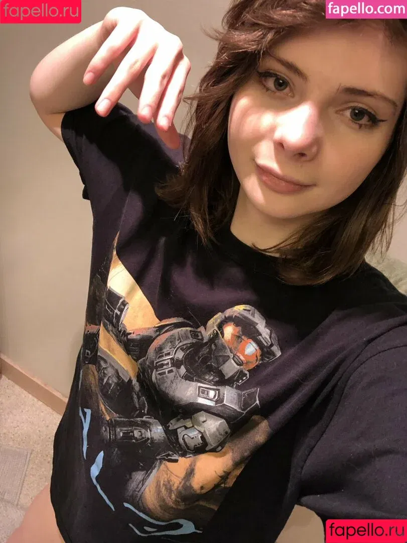 Abkazias / Zelda Cross Onlyfans Photo Gallery 