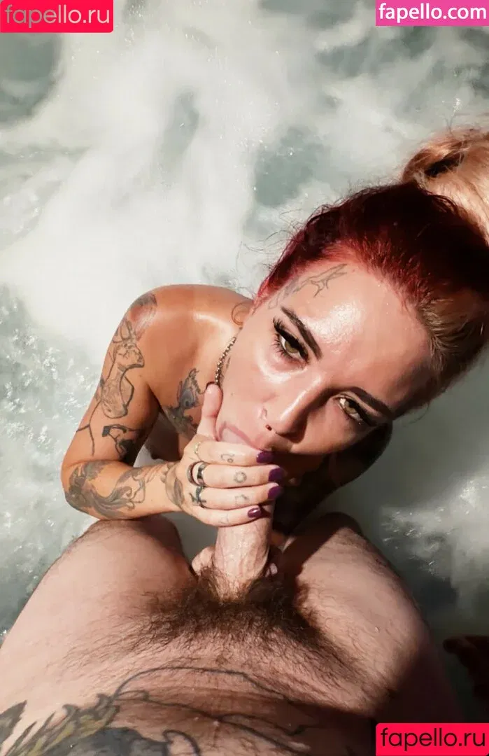 Lydia Grace / lydiagrace / thirsttrip Onlyfans Photo Gallery 