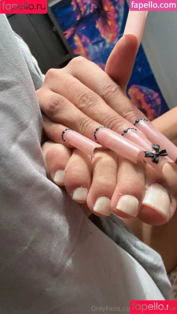 cherryizzyy / ms.izzii Onlyfans Photo Gallery 