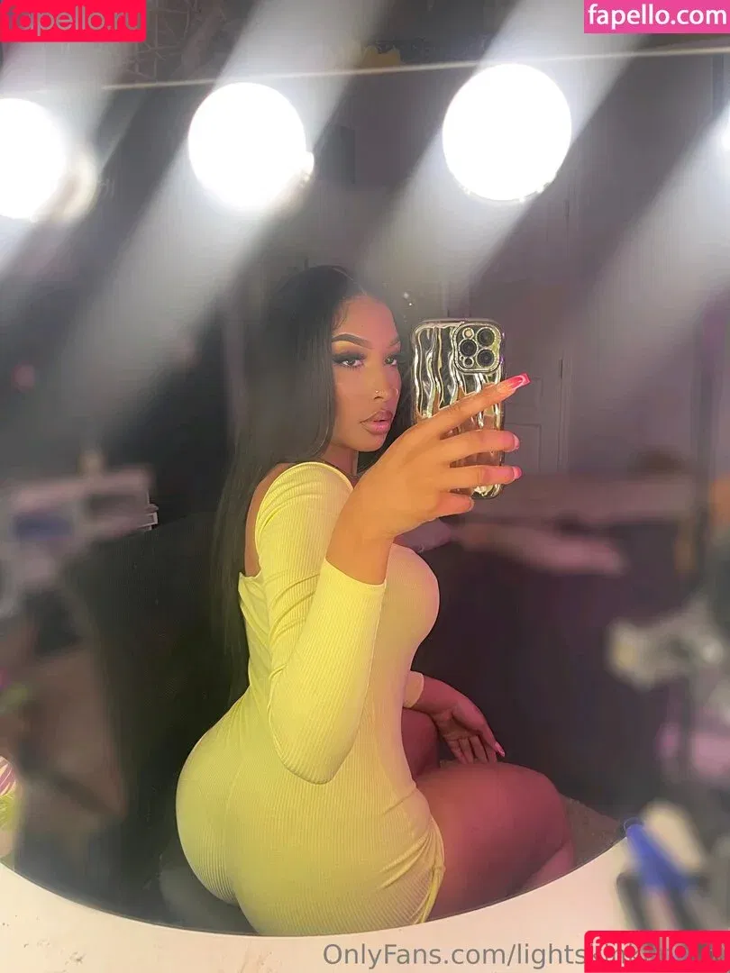 kim / lightskinkim / lightskinkimmm Onlyfans Photo Gallery 