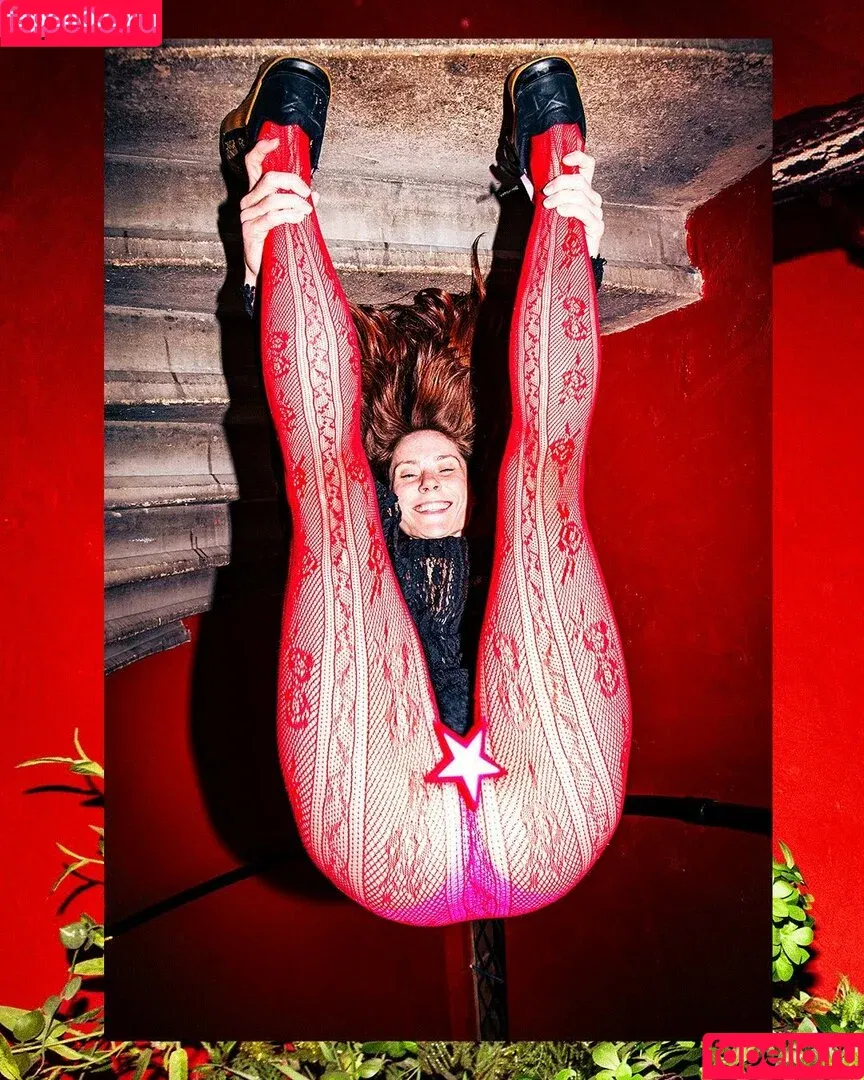 British Singer / Kate Nash / katenash / katenyash87 Onlyfans Photo Gallery 