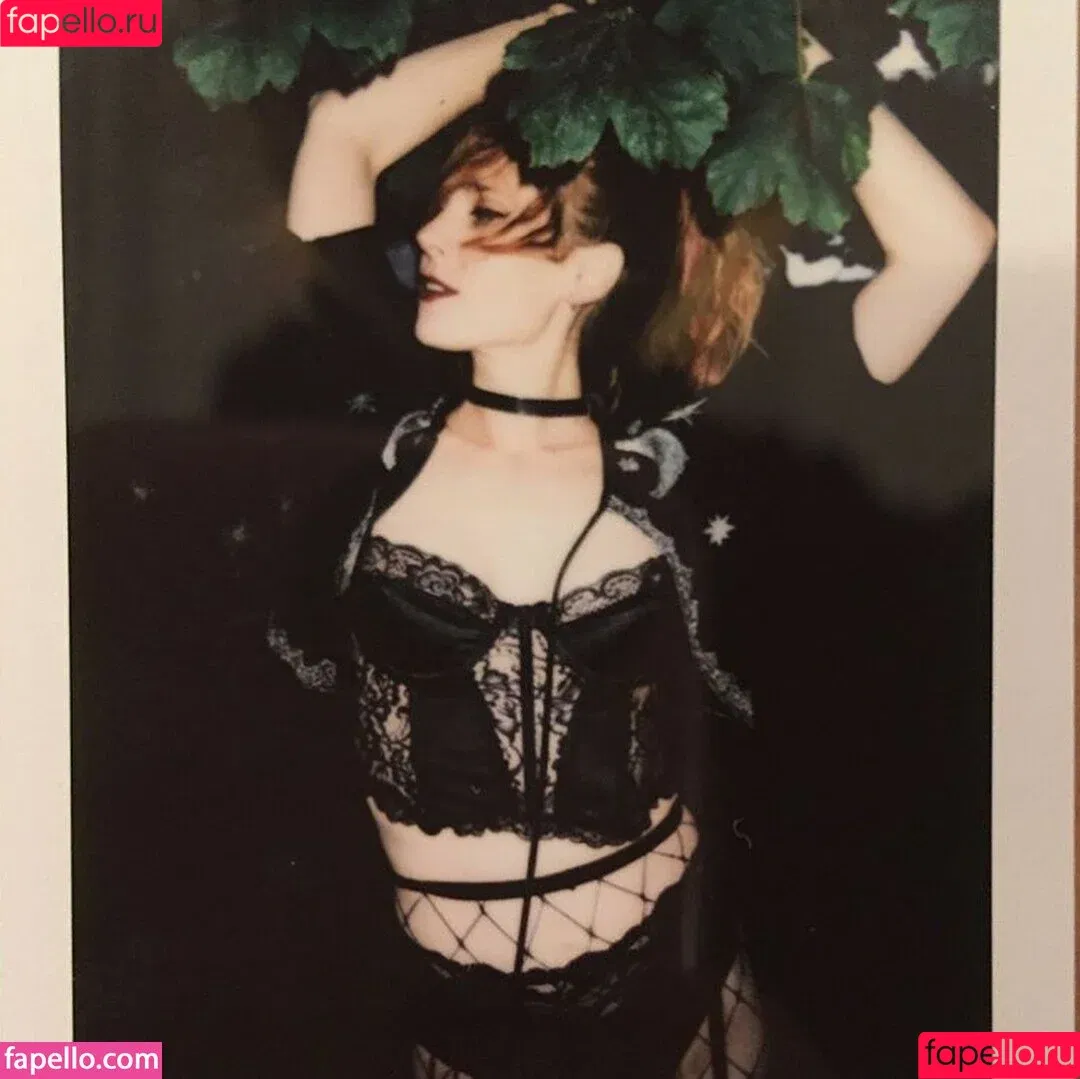 British Singer / Kate Nash / katenash / katenyash87 Onlyfans Photo Gallery 