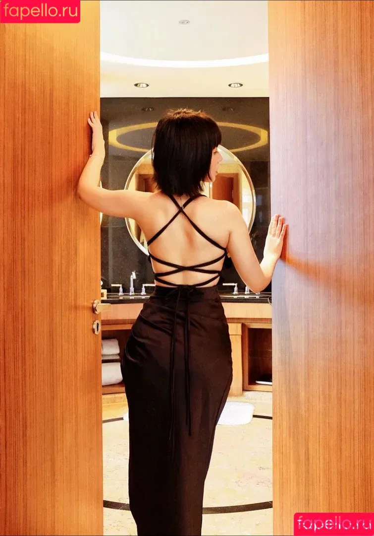 Larissa Rochefort / larissarochefort / larochefort11 Onlyfans Photo Gallery 