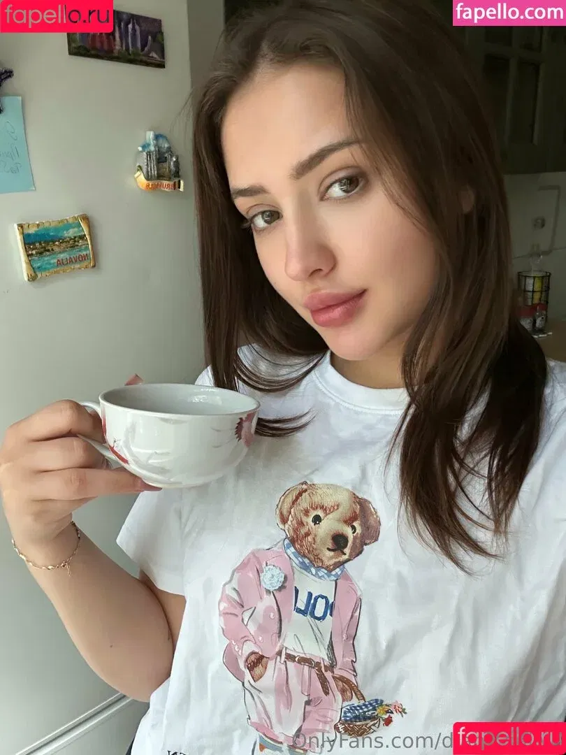 Diana Saliva / diana.saliva / salivababygurl Onlyfans Photo Gallery 