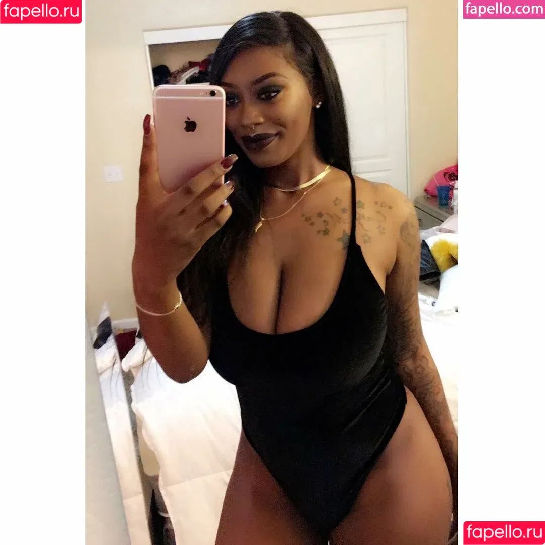 NonnieBaby / itsNonnieBaby Onlyfans Photo Gallery 