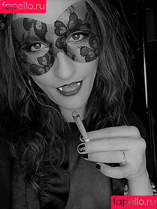 flame.nymph / flamenymph Onlyfans Photo Gallery 