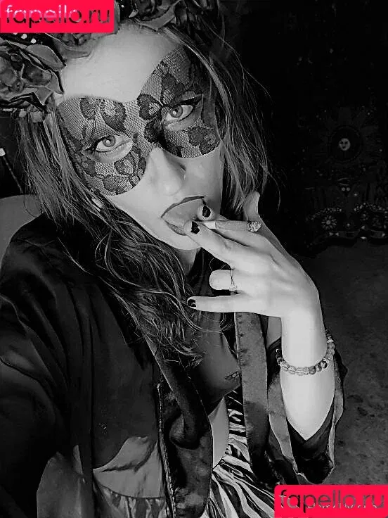 flame.nymph / flamenymph Onlyfans Photo Gallery 