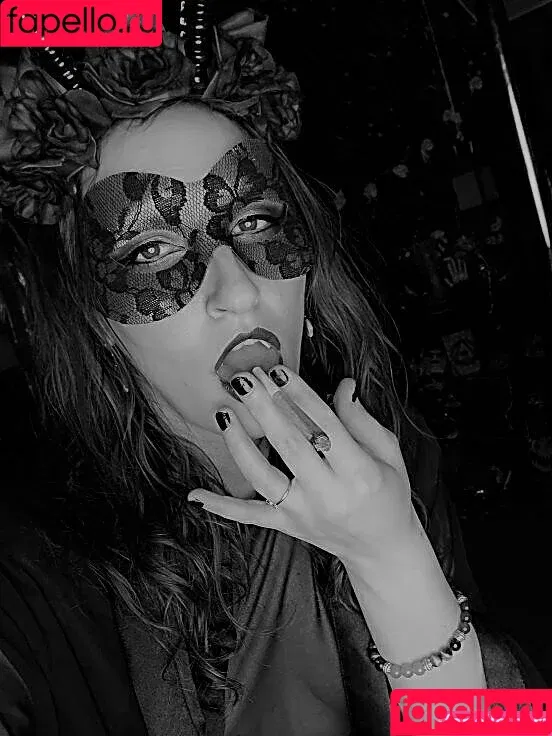 flame.nymph / flamenymph Onlyfans Photo Gallery 