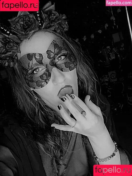 flame.nymph / flamenymph Onlyfans Photo Gallery 