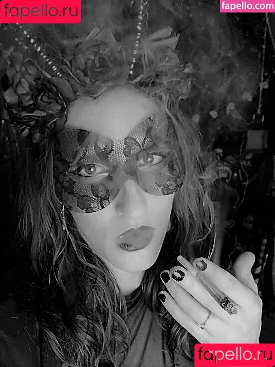 flame.nymph / flamenymph Onlyfans Photo Gallery 