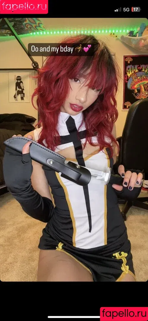 Yourtokengirl / efrosinidim Onlyfans Photo Gallery 