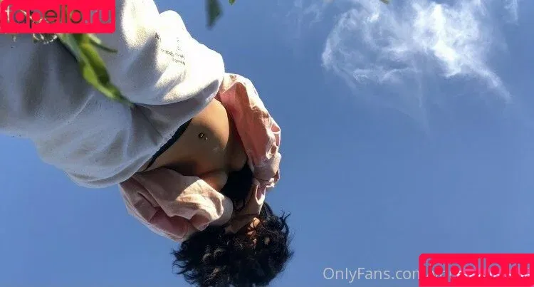 Yourtokengirl / efrosinidim Onlyfans Photo Gallery 