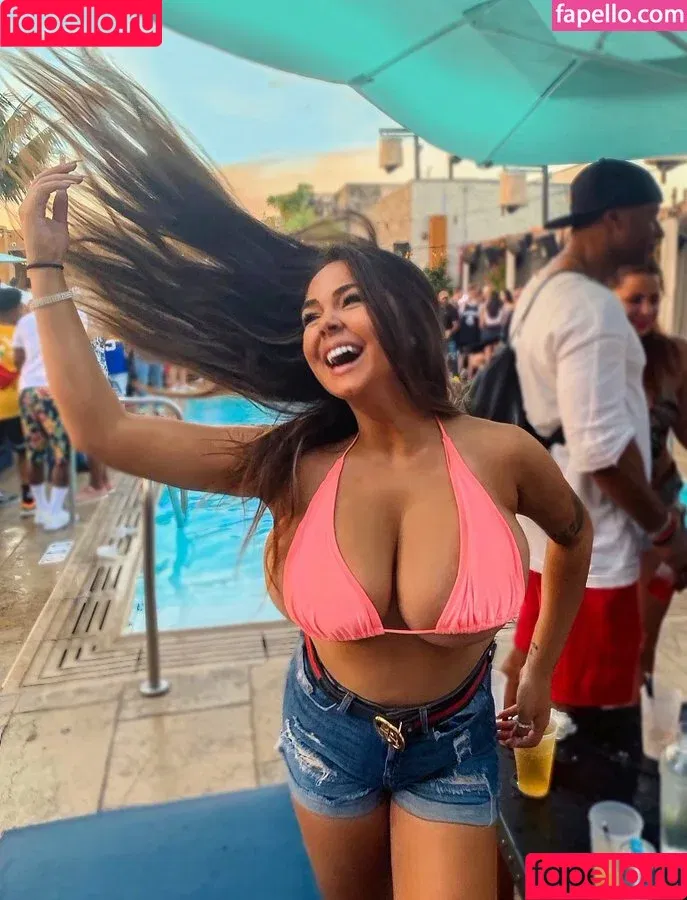 Gabriella / Xogabriella / https: / onlygabbs Onlyfans Photo Gallery 