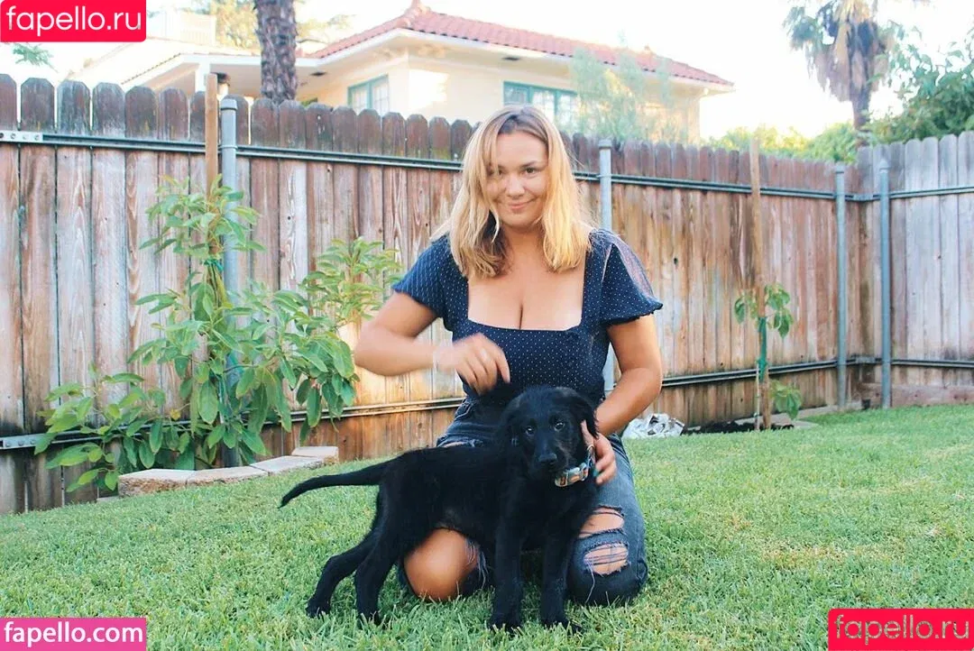 Julia G / _.julia.g / sweetjulia03 Onlyfans Photo Gallery 