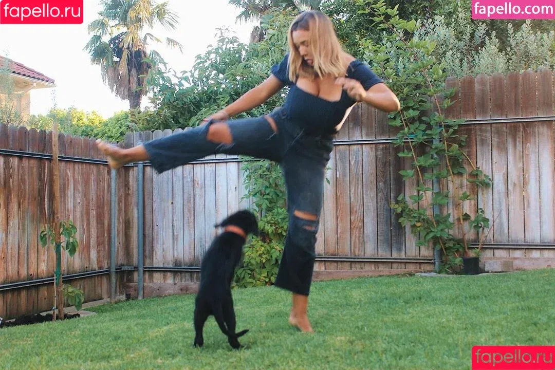 Julia G / _.julia.g / sweetjulia03 Onlyfans Photo Gallery 